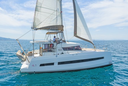 Catana Group Bali 4.1 - 4 + 2 cab. Neusis