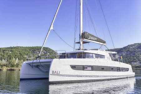 Catana Group Bali 4.2 - 4 + 1 cab. First Feeling