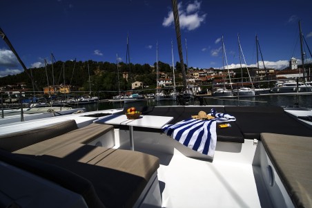 Catana Group Bali 4.2 - 4 + 1 cab. First Spark