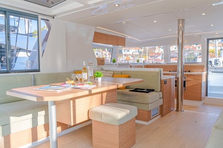 Catana Group Bali 4.2 - 4 + 1 cab. First Spark