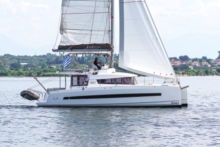 Catana Group Bali 4.3 - 4 + 2 cab. Annita