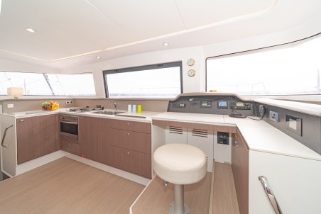 Catana Group Bali 4.3 - 4 + 2 cab. Annita