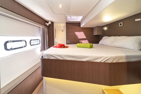 Catana Group Bali 4.8 - 6 cab. About Time