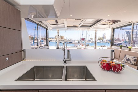 Catana Group Bali 4.8 - 6 cab. About Time