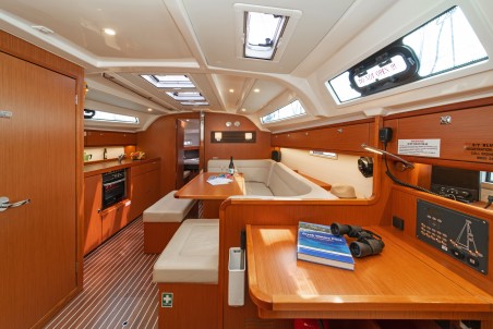 Bavaria Yachtbau Bavaria Cruiser 41 - 3 cab. Laertis