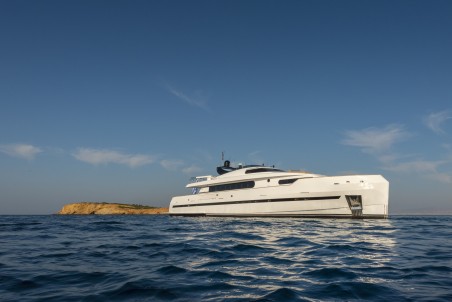 Bugari Bugari 100 - 5 + 2 cab. Project Steel