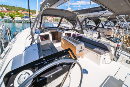 Dufour Yachts Dufour 37 - 3 cab. First Laugh