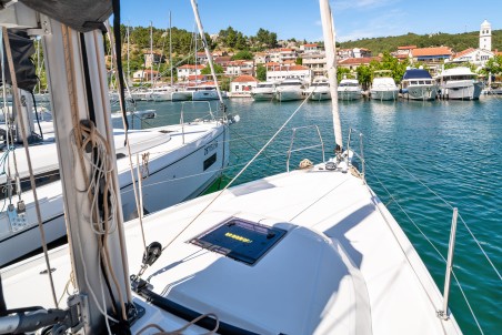 Dufour Yachts Dufour 37 - 3 cab. First Laugh