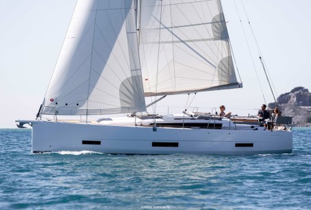 Dufour Yachts Dufour 390 Easy Living
