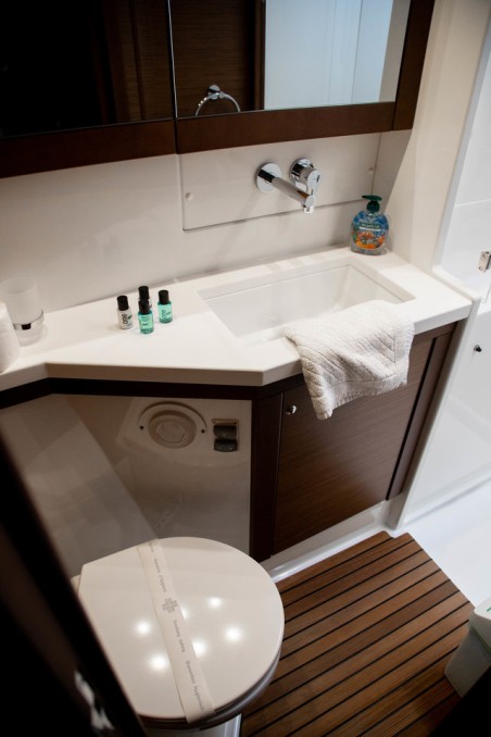 Lagoon-Bénéteau Lagoon 450 F - 4 + 2 cab. Anja