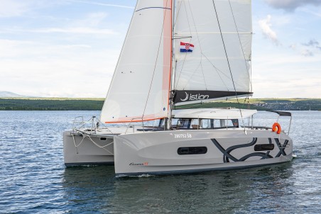 Excess Excess 11 - 4 + 1 + 1 cab. First Sight