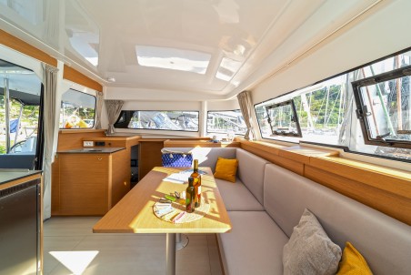 Excess Excess 11 - 4 + 1 + 1 cab. First Sight