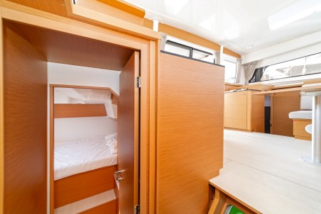 Excess Excess 11 - 4 + 1 + 1 cab. Luna