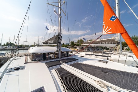 Excess Excess 11 - 4 + 1 + 1 cab. Luna