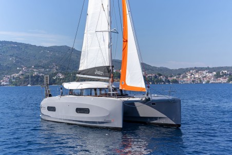 Excess Excess 11 - 4 + 1 + 1 cab. One Kiss