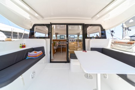 Excess Excess 11 - 4 + 1 + 1 cab. One Kiss