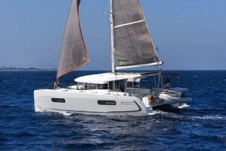 Excess Excess 12 - 4 + 1 + 1 cab. Excessive