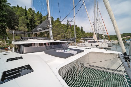 Fountaine Pajot Fountaine Pajot Tanna 47 - 5 + 1 cab. First Life