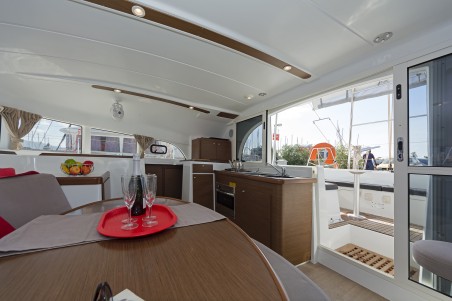 Lagoon-Bénéteau Lagoon 380 S2 - 4 + 2 cab. Eleven