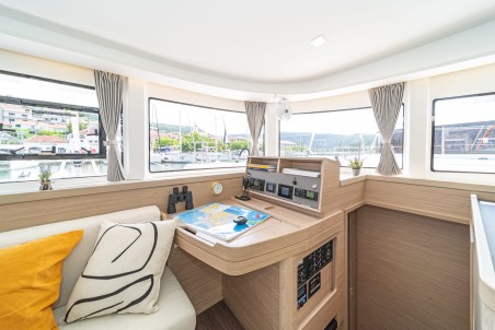 Lagoon-Bénéteau Lagoon 42 - 4 + 2 cab. First Adventure