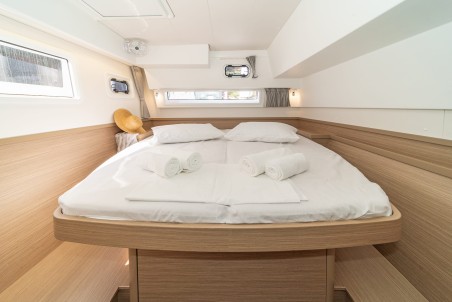 Lagoon-Bénéteau Lagoon 42 - 4 + 2 cab. First Adventure