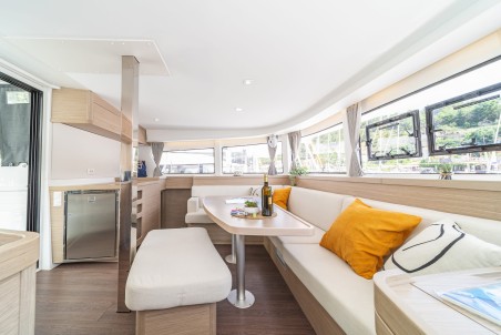 Lagoon-Bénéteau Lagoon 42 - 4 + 2 cab. First Dance