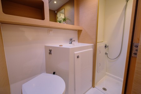 Lagoon-Bénéteau Lagoon 42 - 4 + 2 cab. Plous