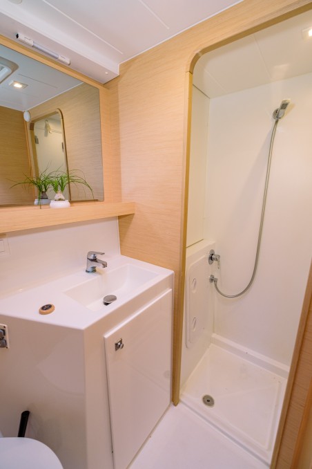 Lagoon-Bénéteau Lagoon 42 - 4 + 2 cab. Plous