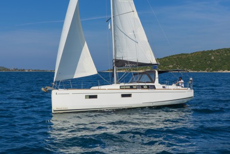 Bénéteau Oceanis 38.1 Philyra