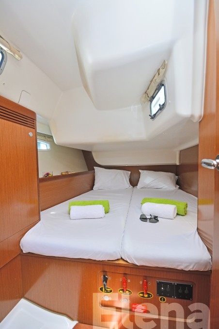 Bénéteau Oceanis 43 Elena