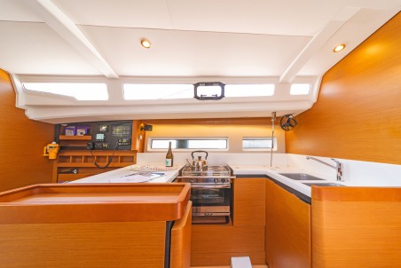 Jeanneau Sun Odyssey 440 - 4 cab. Mike Charlie