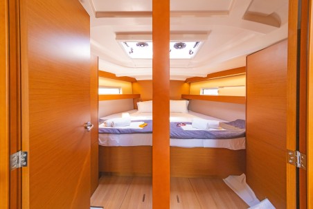 Jeanneau Sun Odyssey 440 - 4 cab. Mike Charlie