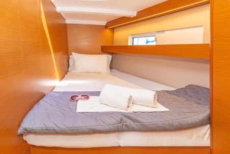 Jeanneau Sun Odyssey 440 - 4 cab. Mike Charlie