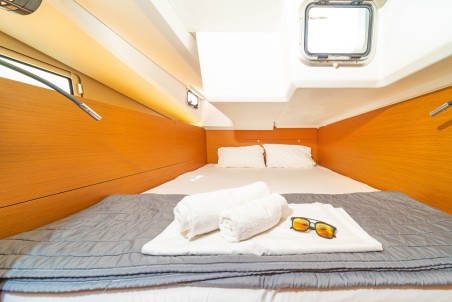 Jeanneau Sun Odyssey 440 - 4 cab. Mike Charlie