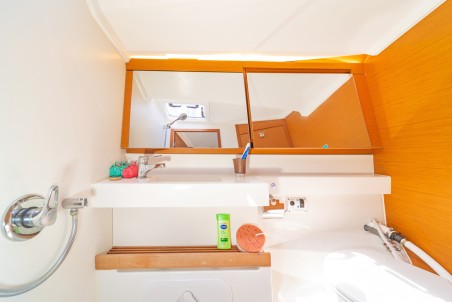 Jeanneau Sun Odyssey 440 - 4 cab. Mike Charlie