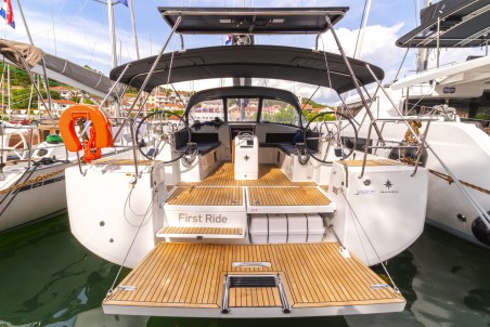 Jeanneau Sun Odyssey 490 - 5 + 1 cab. First Ride
