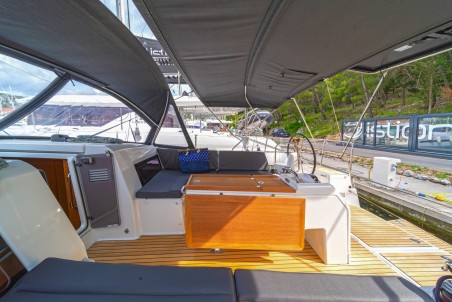 Jeanneau Sun Odyssey 490 - 5 + 1 cab. First Ride