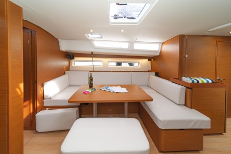 Jeanneau Sun Odyssey 490 - 5 + 1 cab. First Ride
