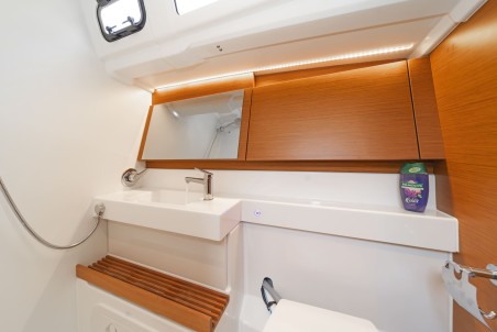 Jeanneau Sun Odyssey 490 - 5 + 1 cab. First Ride