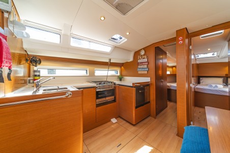 Jeanneau Sun Odyssey 490 - 5 + 1 cab. Marina II