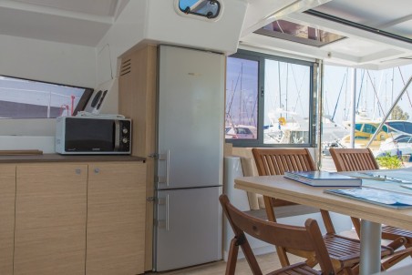 Catana Group Bali 4.0 - 4 + 2 cab. Blue Dream II