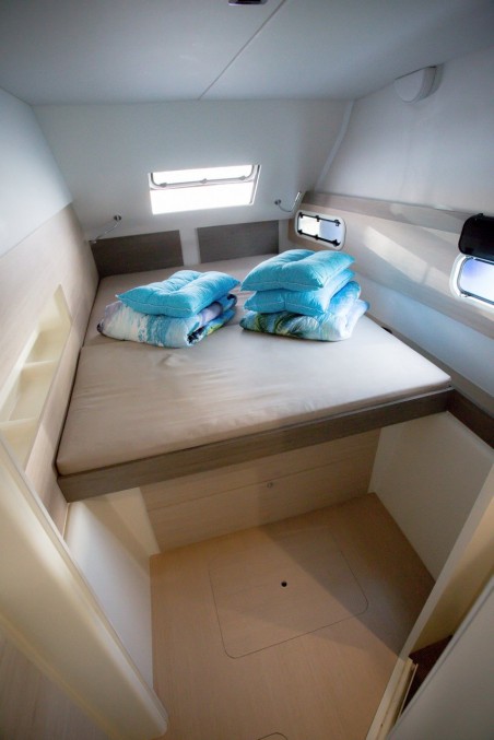 Catana Group Bali 4.0 - 4 + 2 cab. Blue Dream II