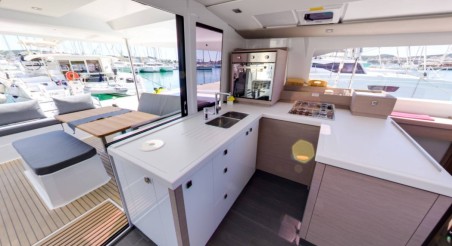Fountaine Pajot Fountaine Pajot Astrea 42 - 4 + 2 cab. Magic Summer