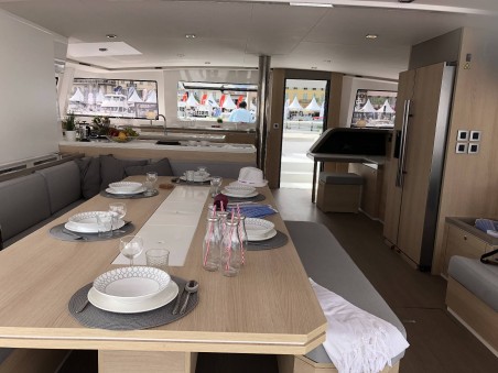 Catana Group Bali 5.4 - 6 + 2 cab. Kos 54.Cat