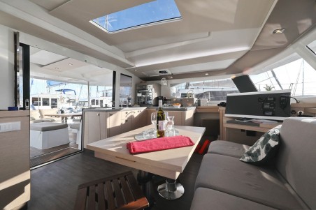 Fountaine Pajot Fountaine Pajot Astrea 42 - 4 + 2 cab. Ocean Runner