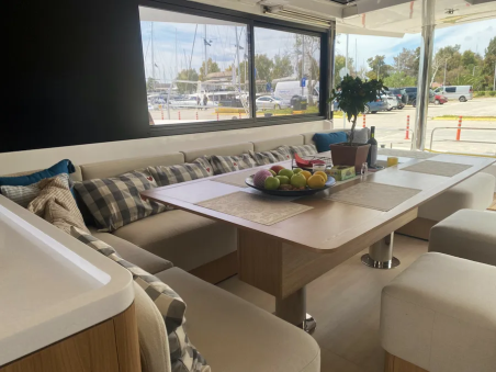 Catana Group Bali 5.8 - 6 + 2 cab. KOS 58.CAT