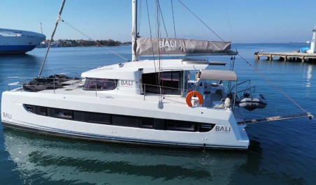 Catana Group Bali Catsmart - 4 + 2 cab. Northcat 38