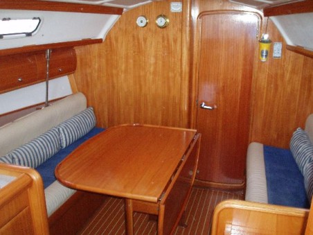 Bavaria Yachtbau Bavaria 32 Cruiser Athina