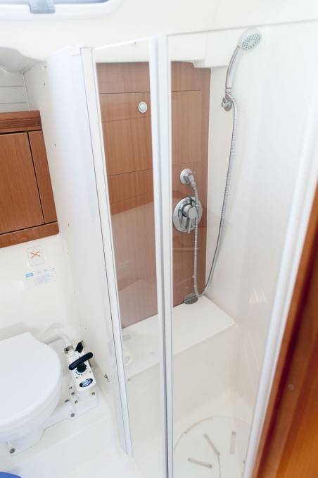 Bavaria Yachtbau Bavaria 43 Cruiser Constantina