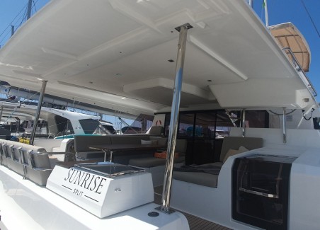 Fountaine Pajot Fountaine Pajot Aura 51 - 5 + 1 cab. Sunrise
